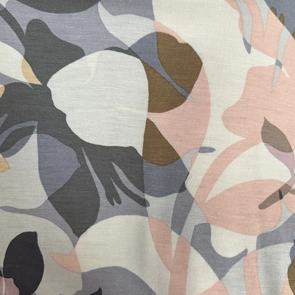 LOGO by Lori Goldstein Floral Long Sleeve Tunic Top. NWOT - Picture 3 of 5